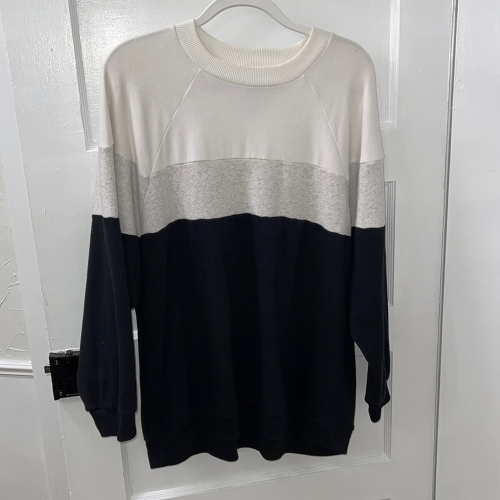 American Eagle sweatshirt